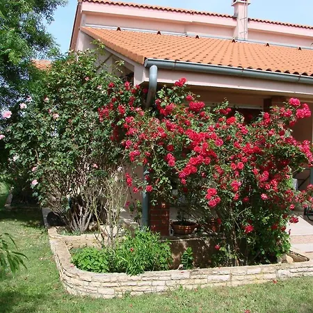 Βίλα Rose Garden *